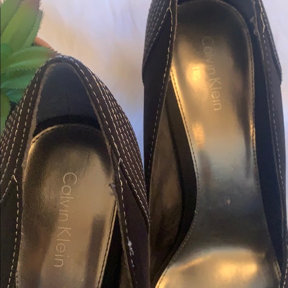 Calvin Klein black white stitching open toe heels - Picture 2 of 5